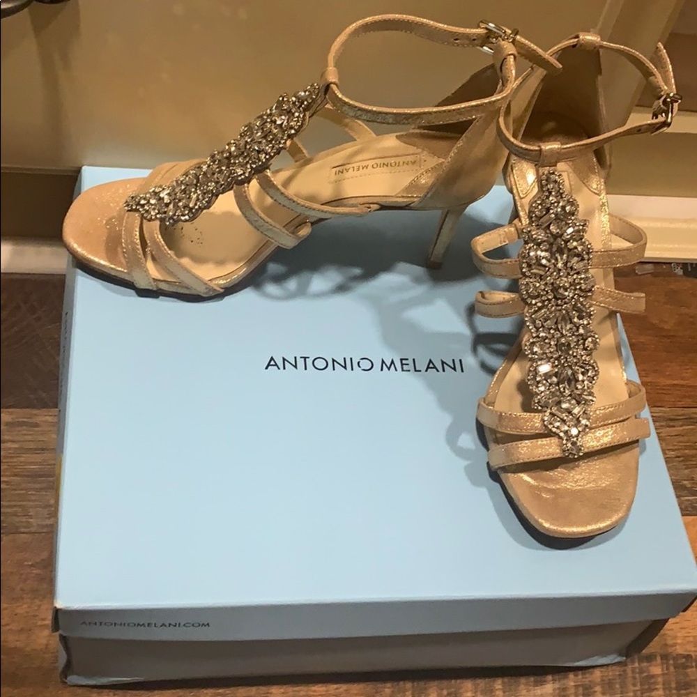 Gold heels - Picture 2 of 6